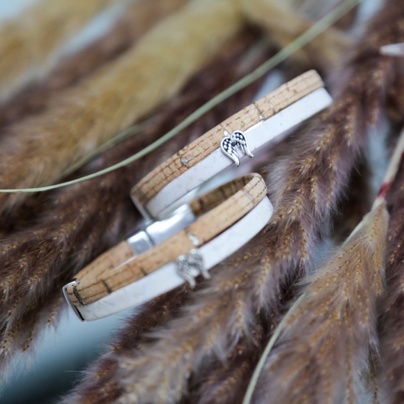 Wine Cork Angel Charm Bracelet **NEW** - Picture 3 of 3